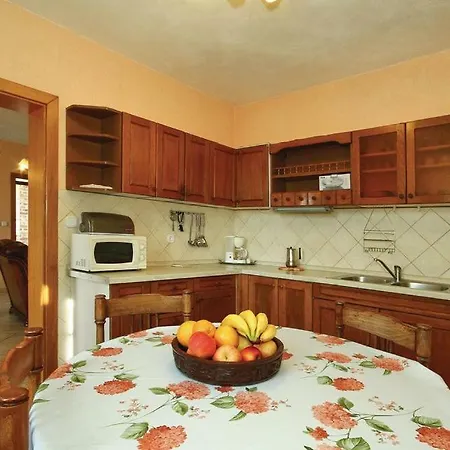 Mugeba 3 Bedroom